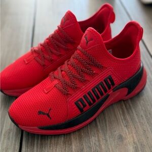 Puma Red and Black Sports Shoes